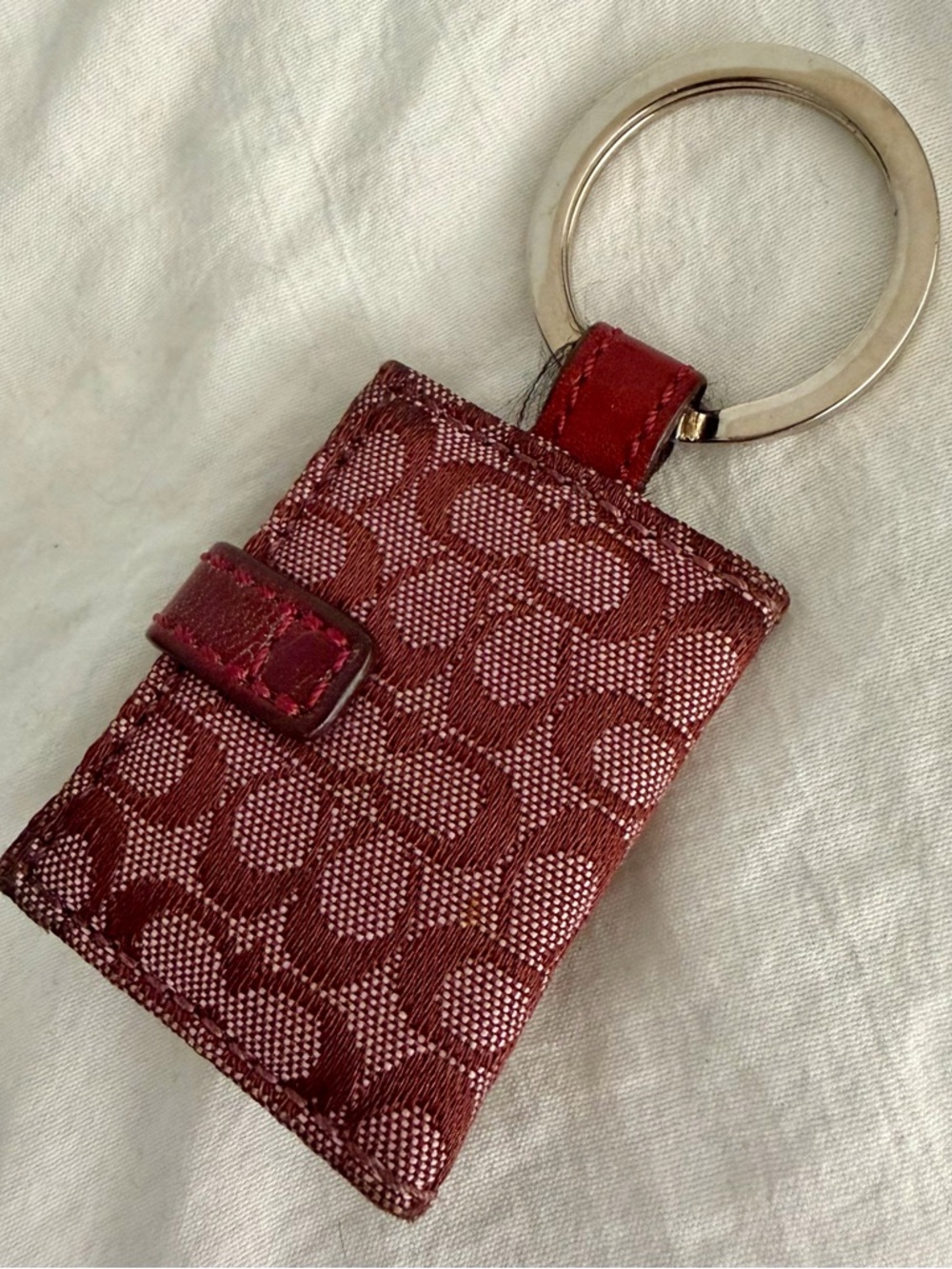 👑✅PRICE FIRM✅ COACH burgundy check book cover and mini picture frame key fob set - Picture 6 of 17